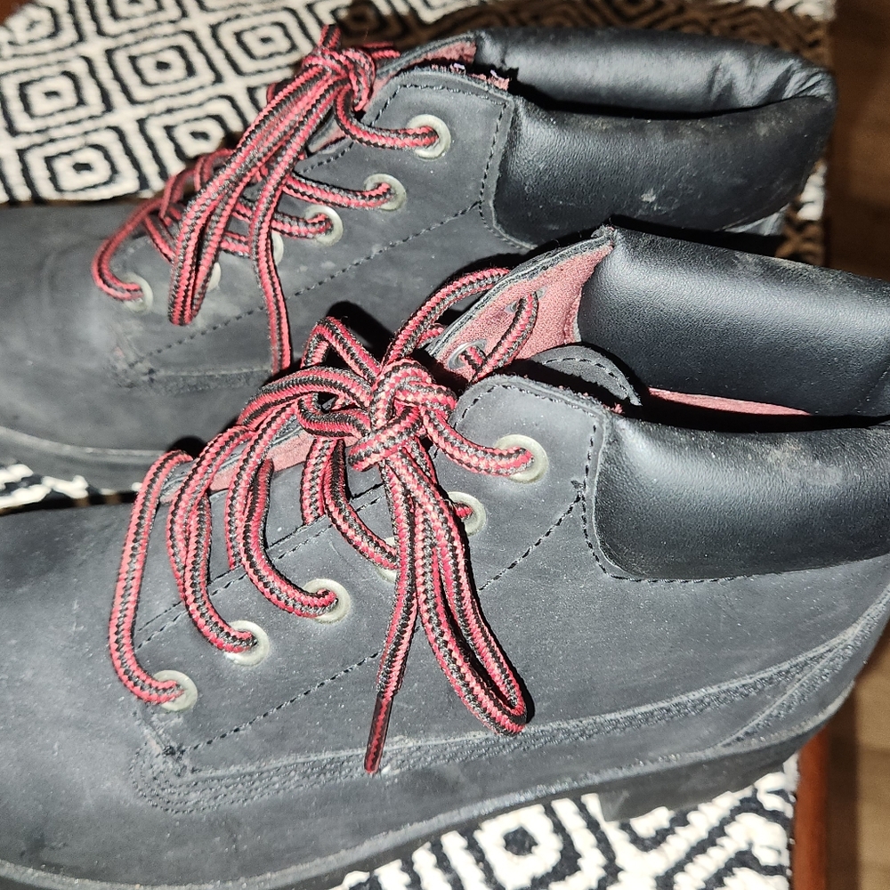 Black Boots with Red Laces G:21 Women's lace-up hiking boots. Size 7.
